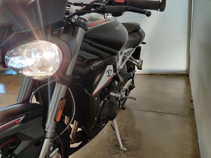 Ducati Vicenza - TRIUMPH Street Triple 765 | ID 41391